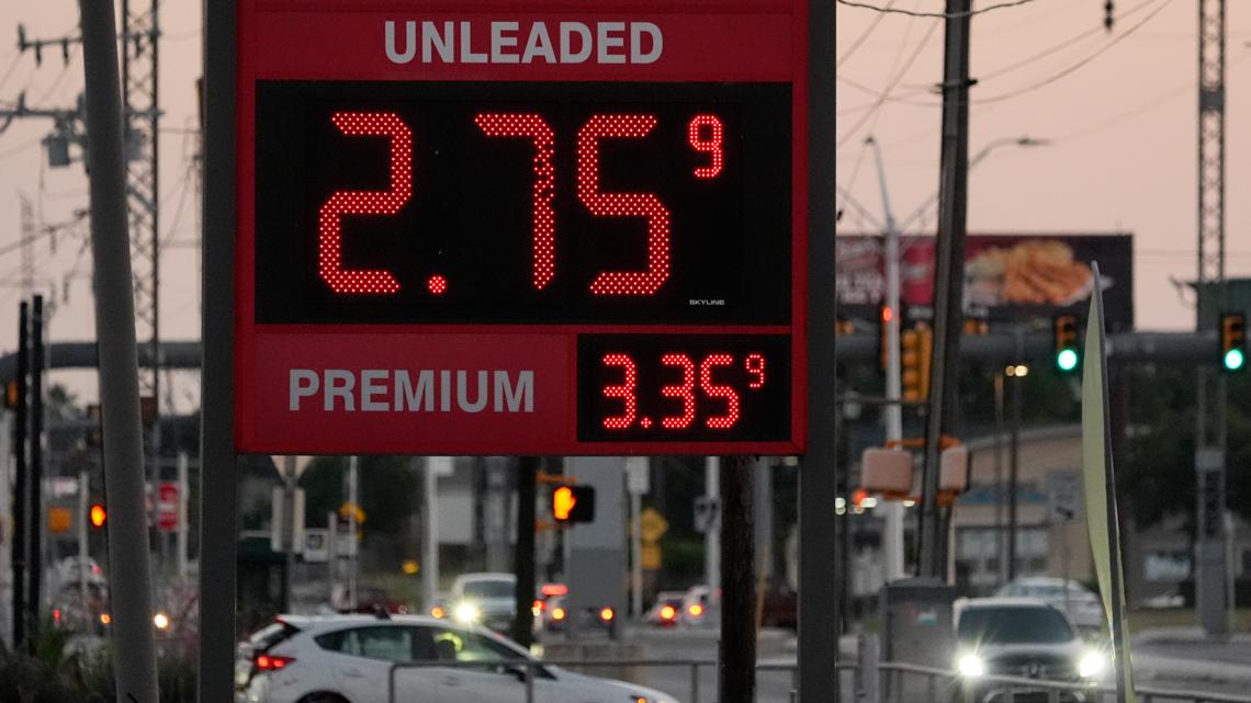 Gas prices are falling again: Here's what experts say is causing it - Vimarsana News