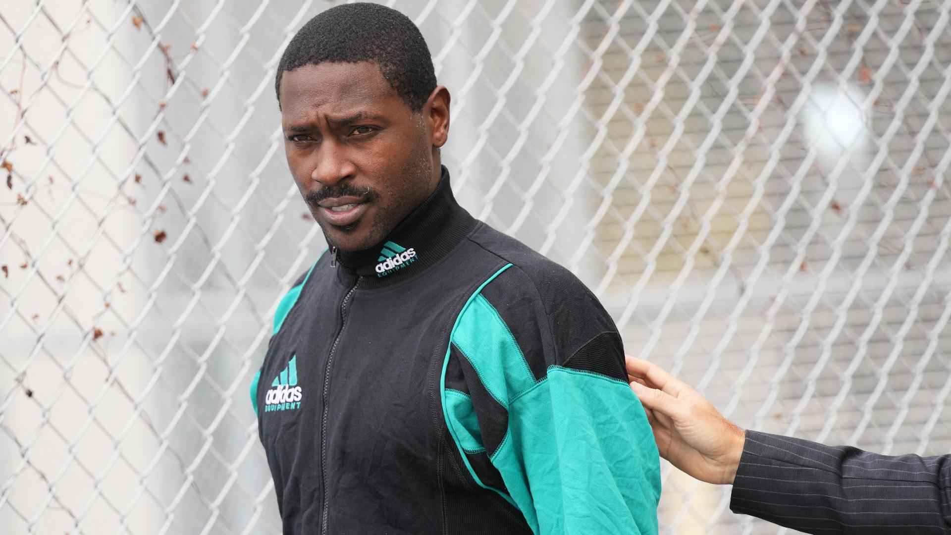 Ex-NFL star Antonio Brown appears in court, but judge delays hearing on ...