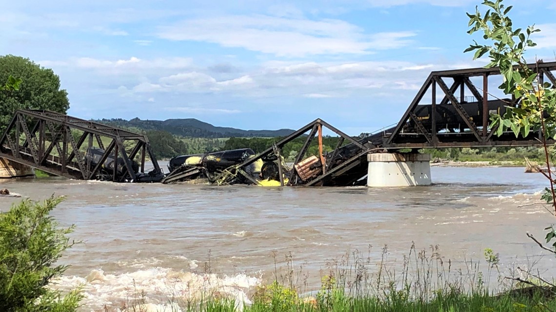 Montana train derailment caused by bridge collapse - Vimarsana News