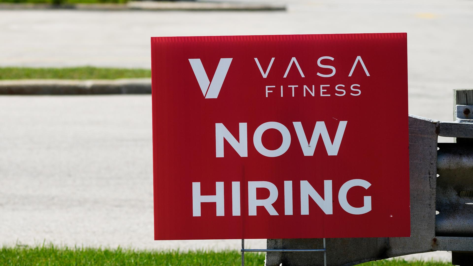Job openings in US fall to lowest level since 2021 | wbir.com