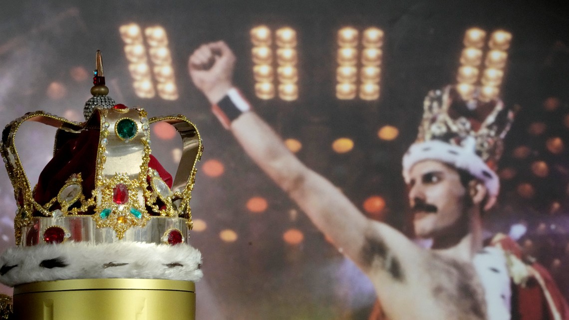 Freddie Mercury's beloved piano, personal items to go on sale - Vimarsana News