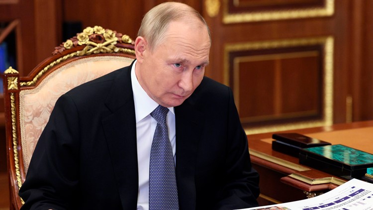 Arrest warrant issued for Putin by international court over Ukraine war crimes
