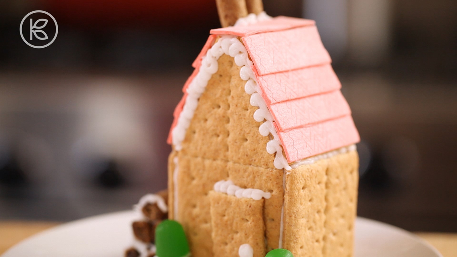 Our Kin Producer Robert Maher shows us how to create a wonderful Graham Cracker House for the holidays.

This project was compiled by our Kin Parents Producer Robert Mahar. Find more of Robert's work at http://www.maharcraft.tumblr.com.