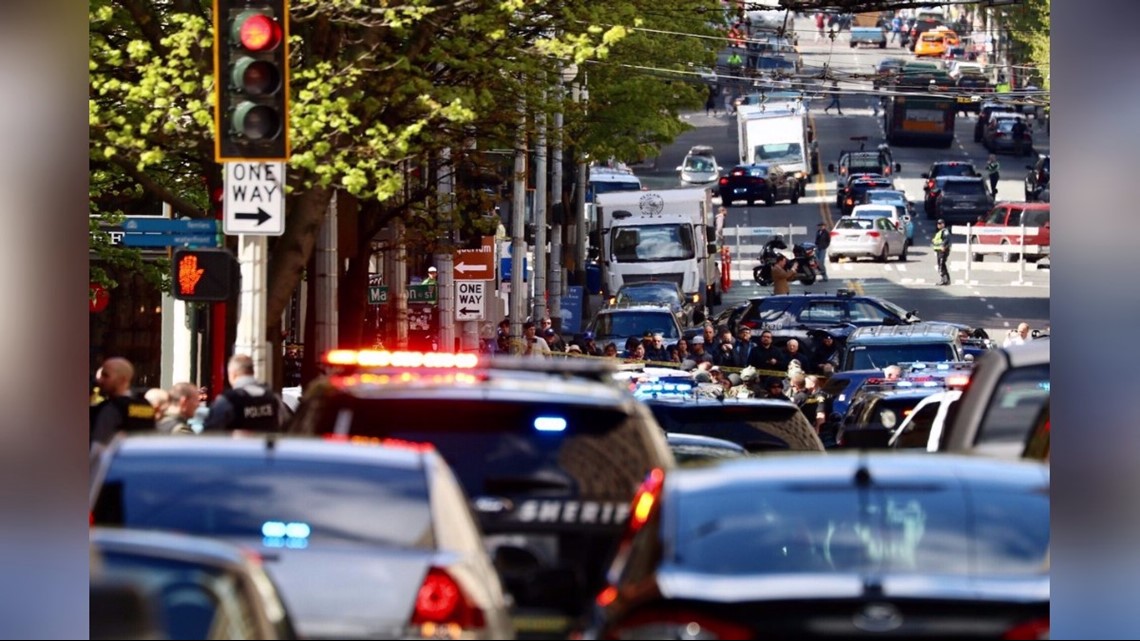 Seattle Uber Shot Three Seattle police officers shot, one suspect dead, two in custody ...