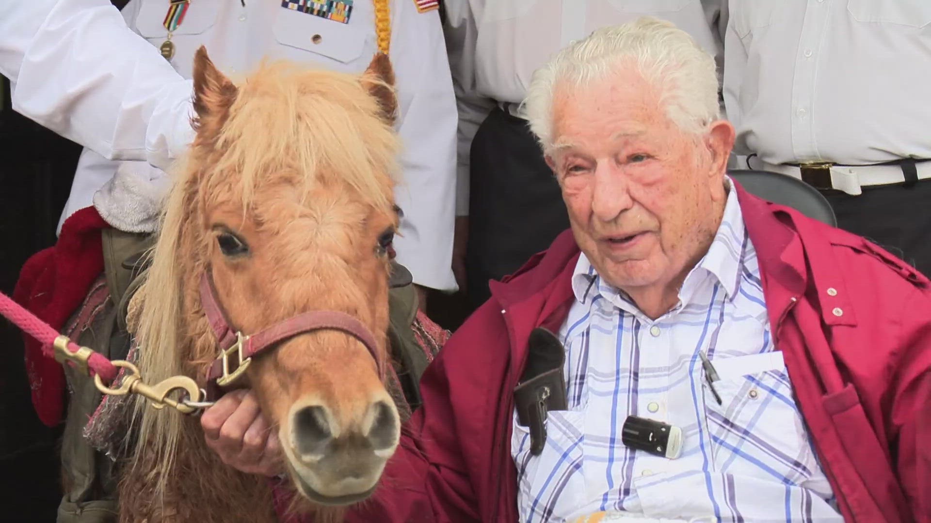 100-year-old Yuba City man meets pony, fulfills lifelong Christmas wish