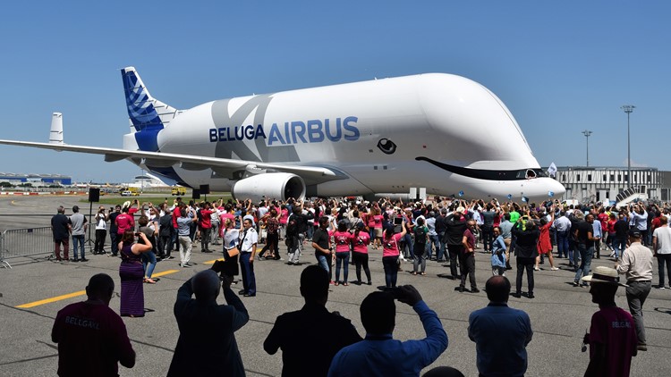 World's strangest-looking airplane? New Airbus 'Beluga' takes fl - CBS ...