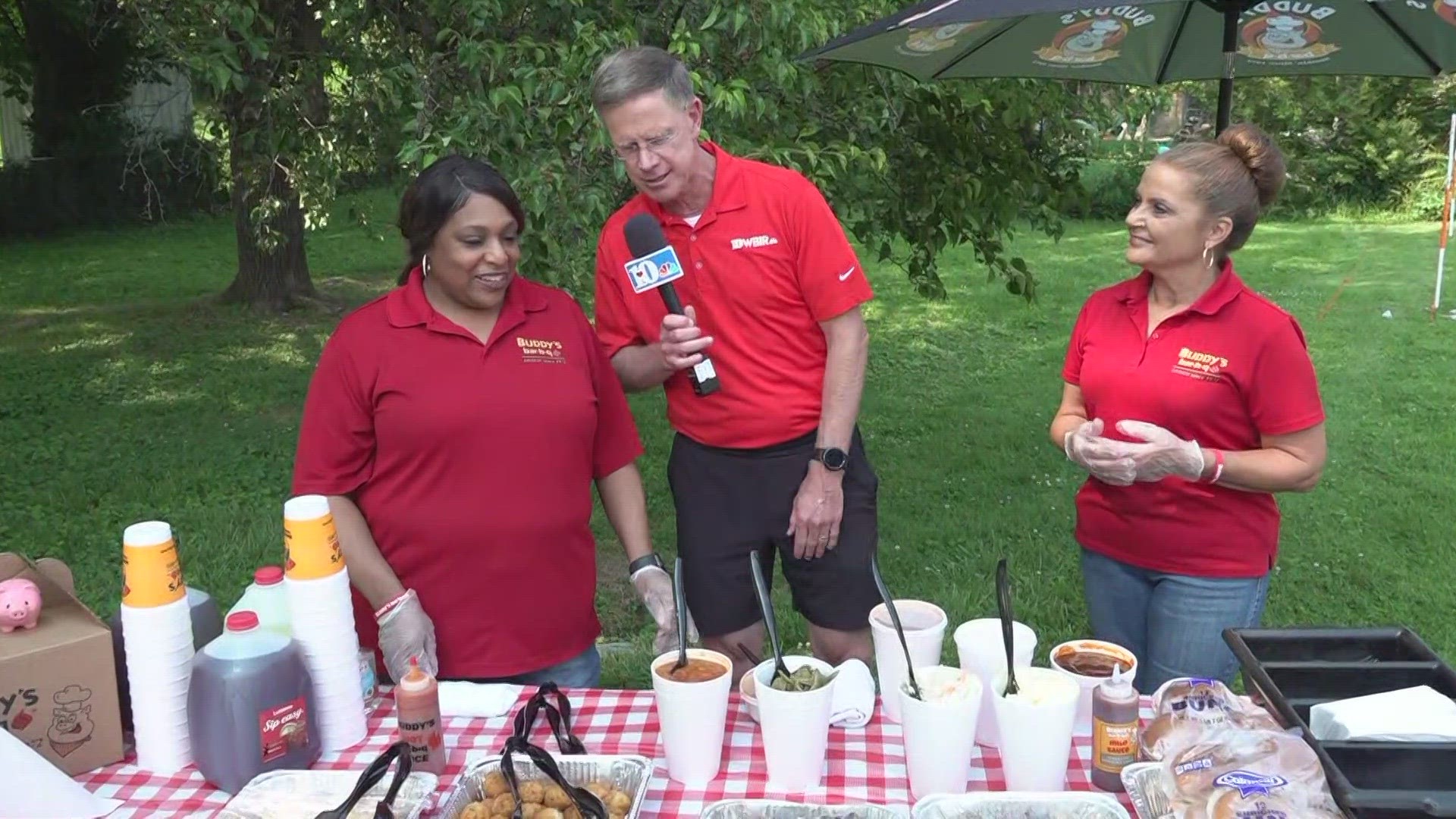 Todd Howell joins Sandy and Sonya from Buddy's BBQ as they get ready for some Backyard BBQ fun.