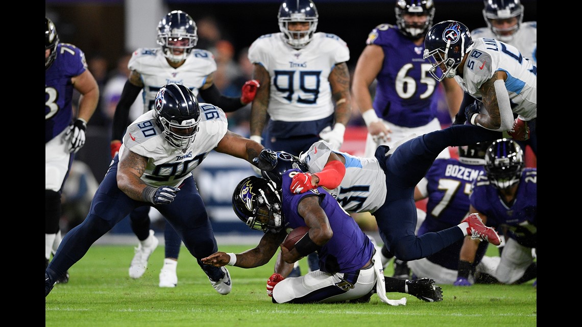 Ravens guard Yanda says Titans DL Simmons spit in his face