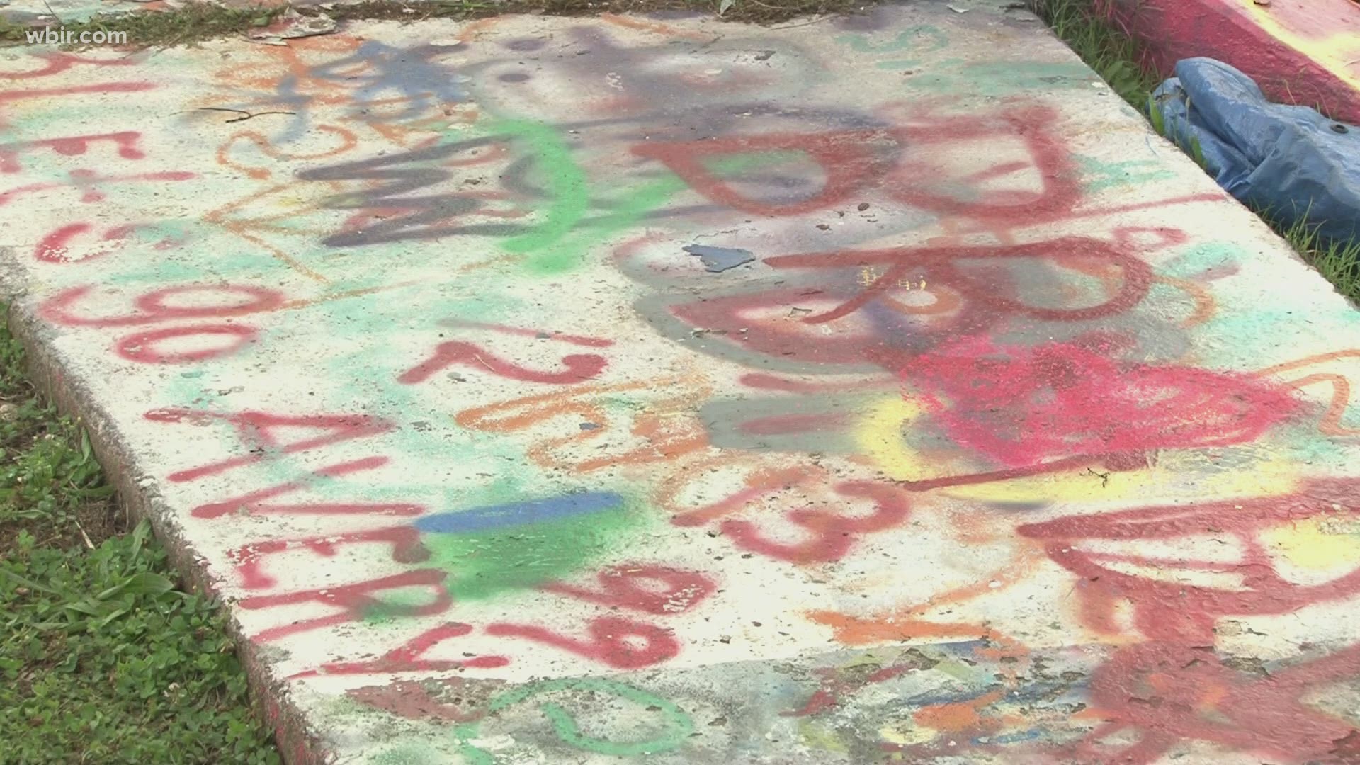 The Alcoa Police Department is asking the community not to paint the sidewalks alongside a popular bridge known for its community art.