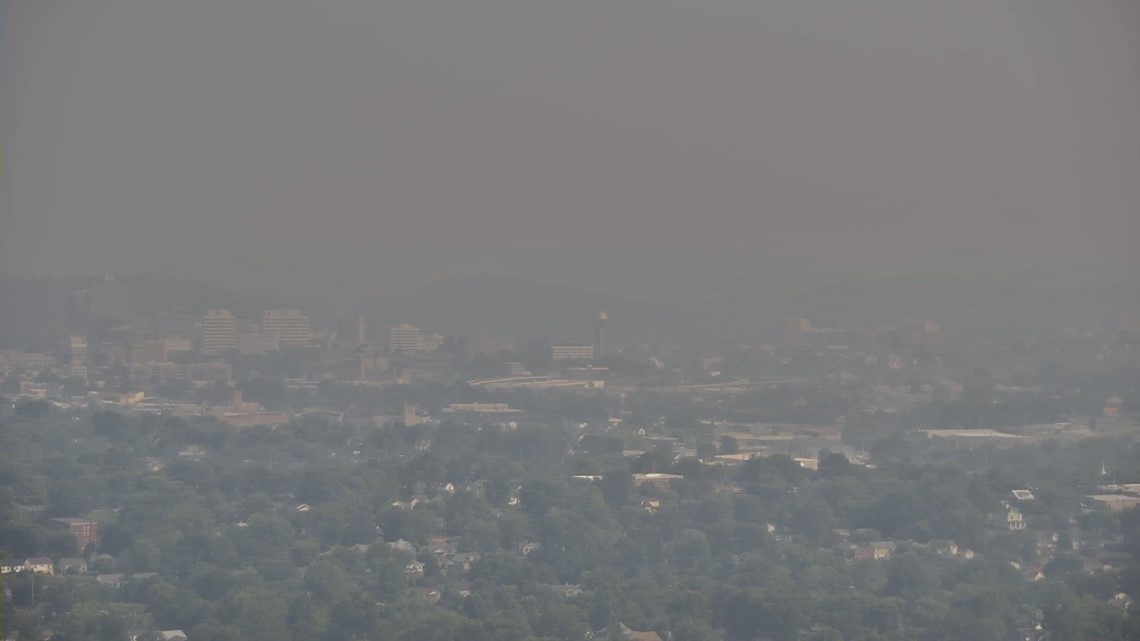 Unhealthy air quality reported in Knoxville due to Canadian wildfire