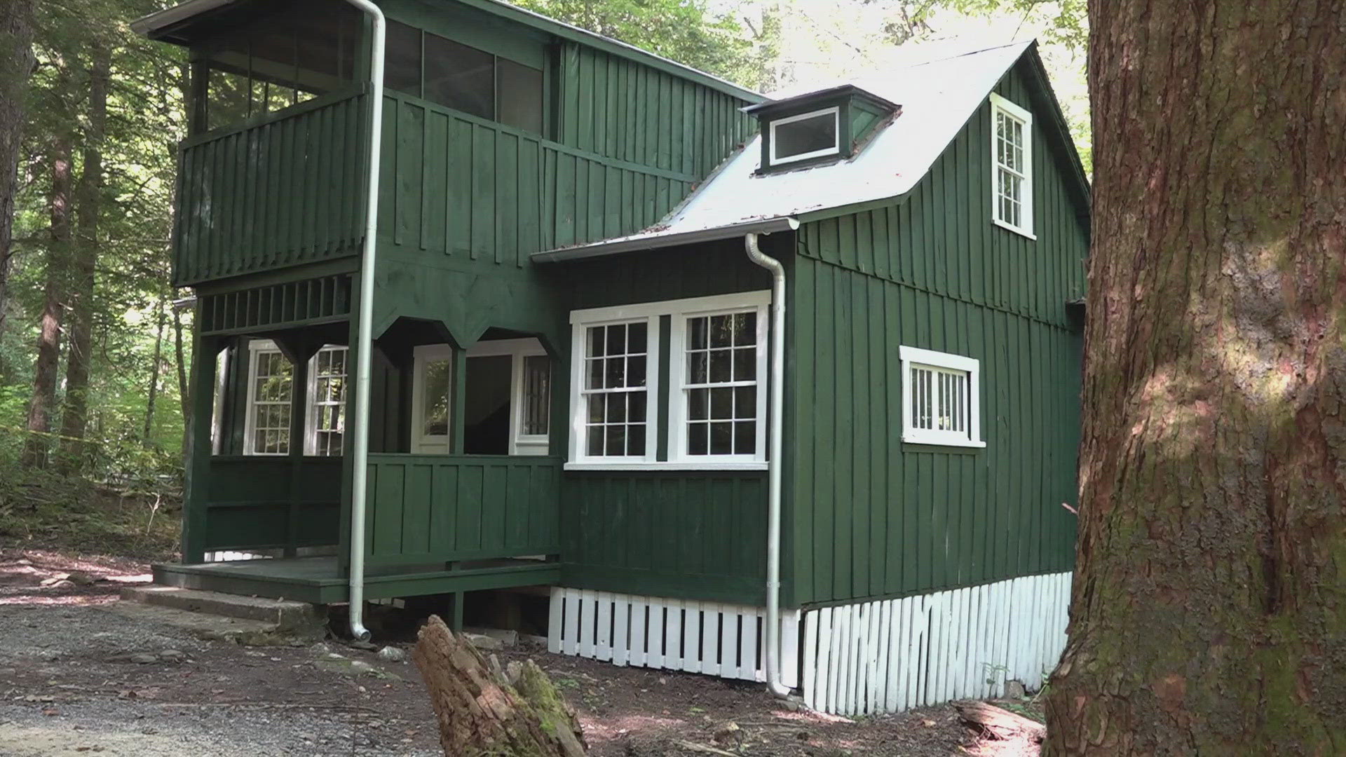 The cabins look as they did in the early 1900s, down to the paint colors.