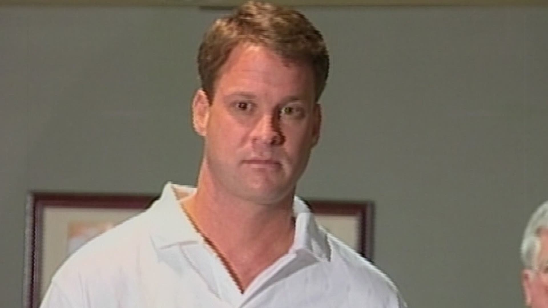 In 2010, Tennessee head football coach Lane Kiffin announced he would leave the University to coach Southern California.