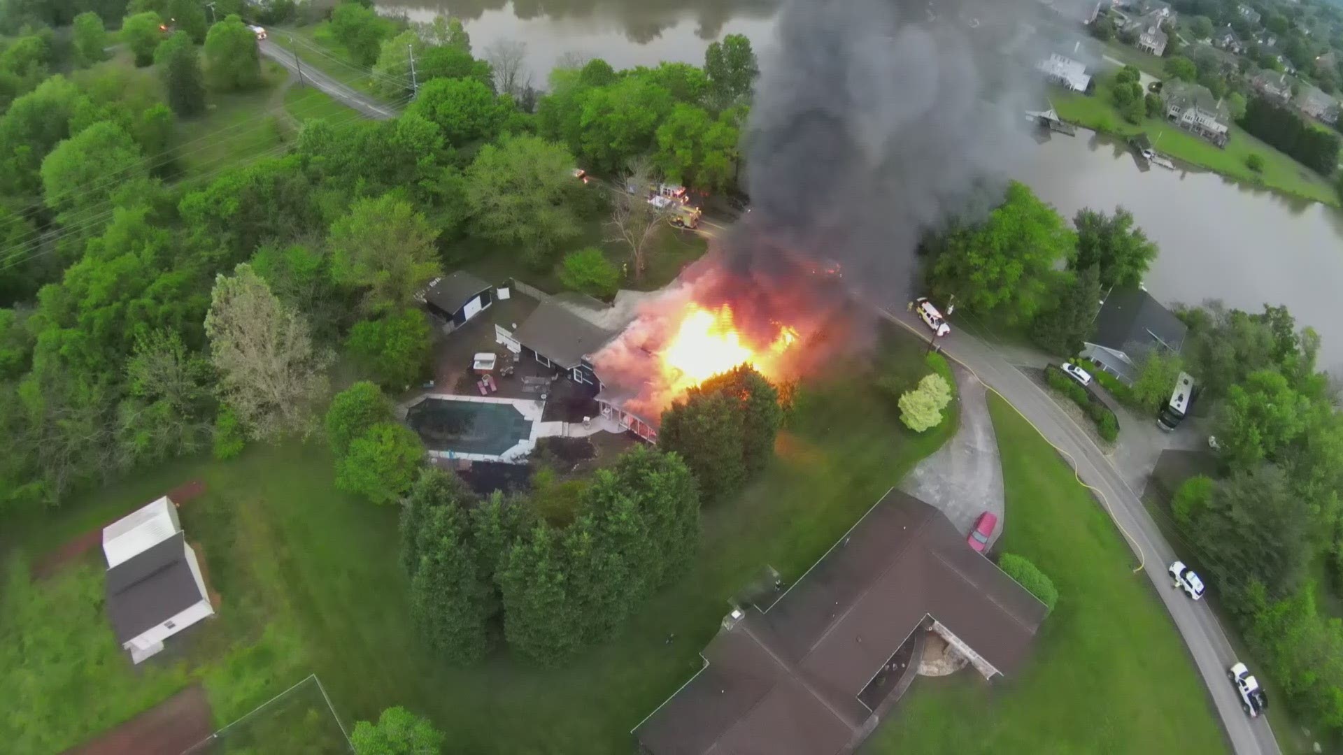 West Knox County house fire. Video courtesy of Aaron Cassity.