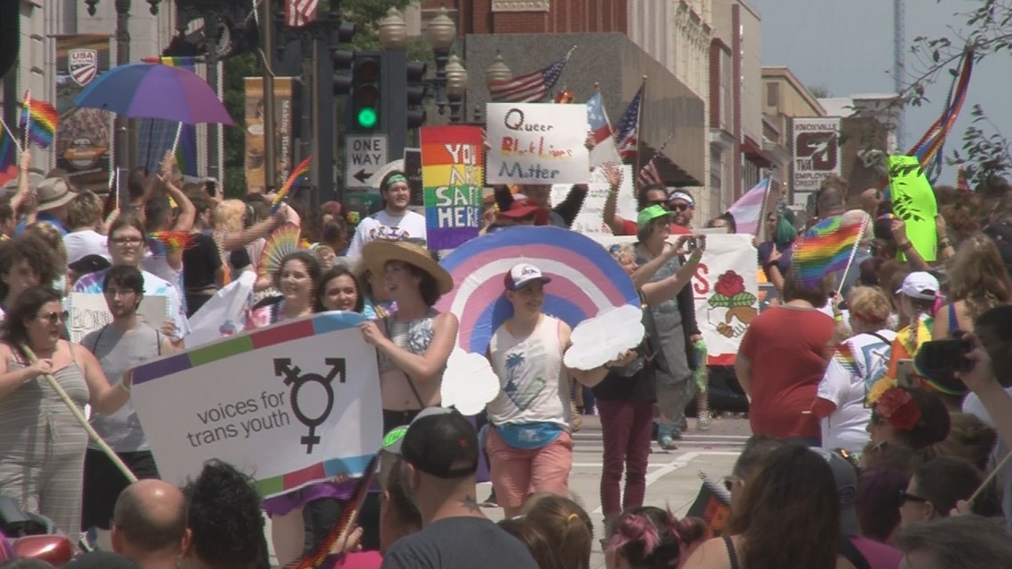 Thousands crowd Gay Street to support Knox PrideFest parade