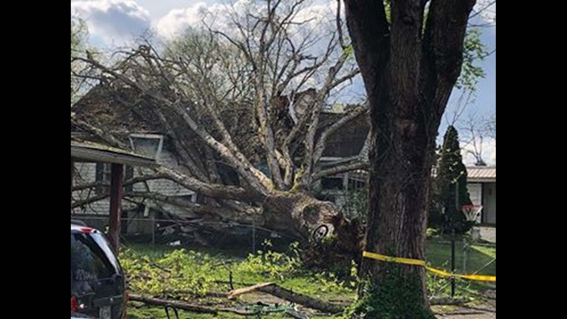 Strong storms cause damage, power outages from Cumberland to Knox ...