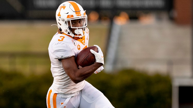 GoVols247: Tennessee star RB Eric Gray among group of four to enter ...