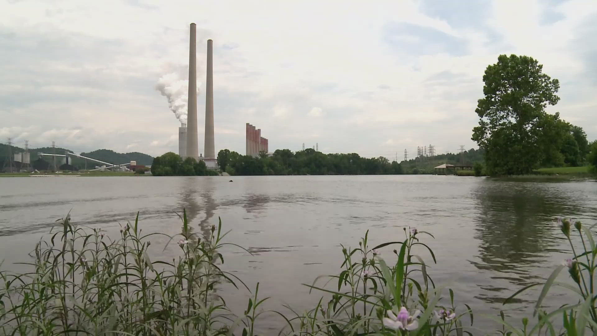 TVA said it will be imploding the smokestacks at the Bull Run plant on Saturday morning and afternoon.