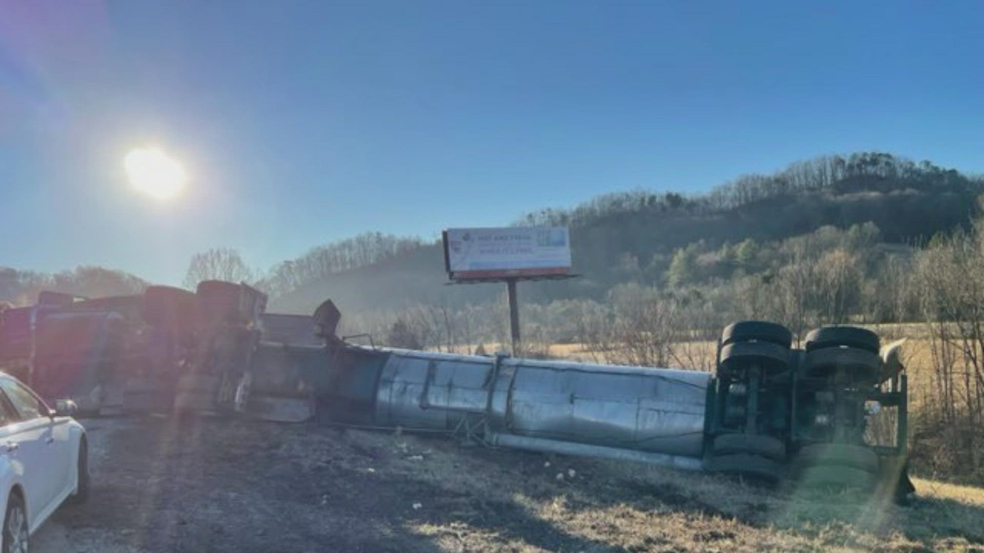 A tanker truck overturned on I-75 near the Museum of Appalachia exit. Traffic is down to one lane as crews continue to clean up the spill.