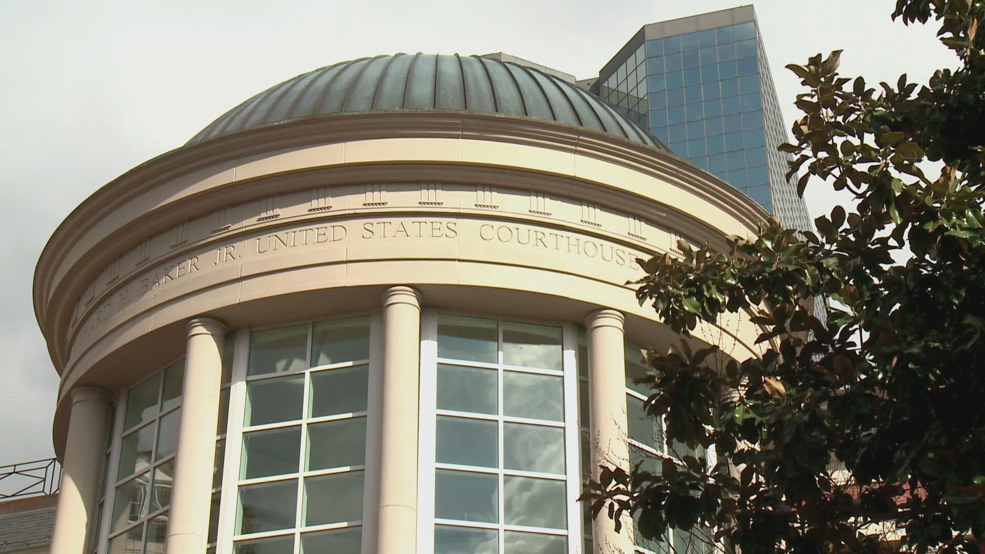 Judge weighs detention for contractor charged in Hardin Valley ICE ...