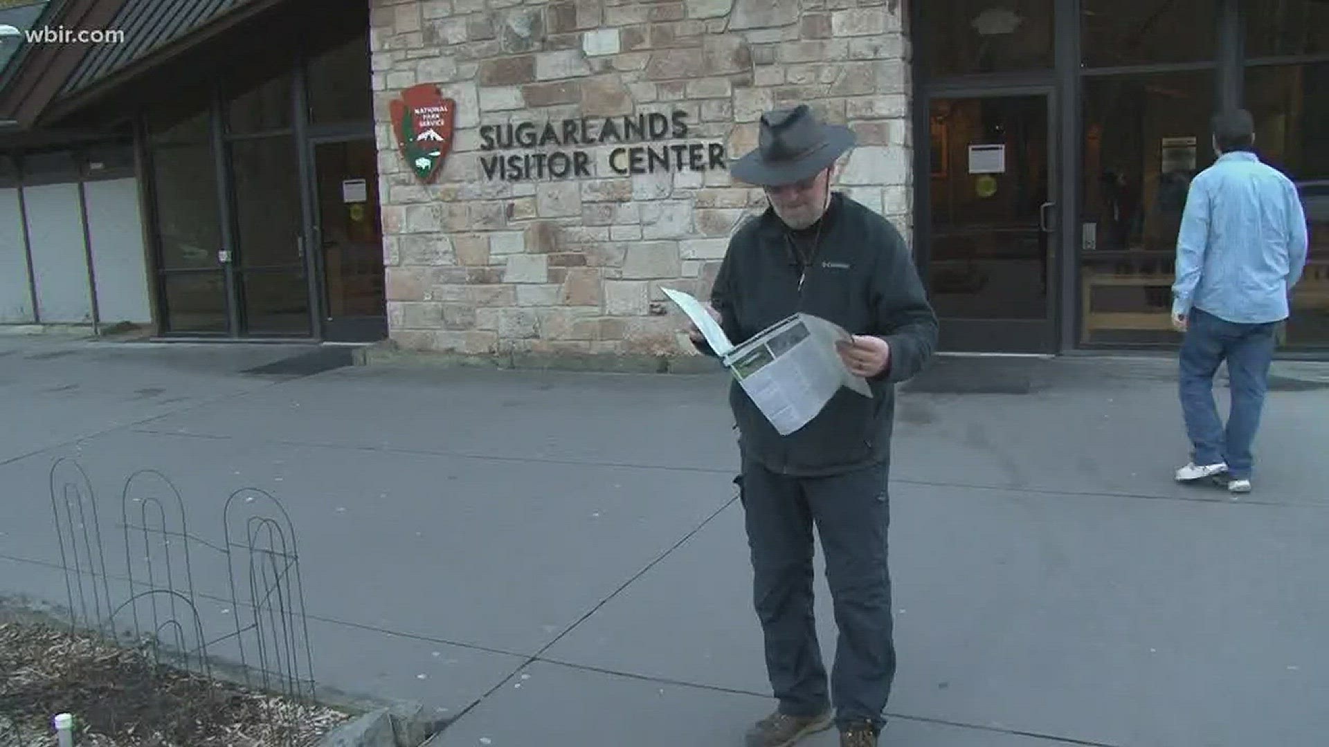 One man is doing what he can to help tourists during the government shutdown that put a stop to many services in the Great Smoky Mountain National Park.
