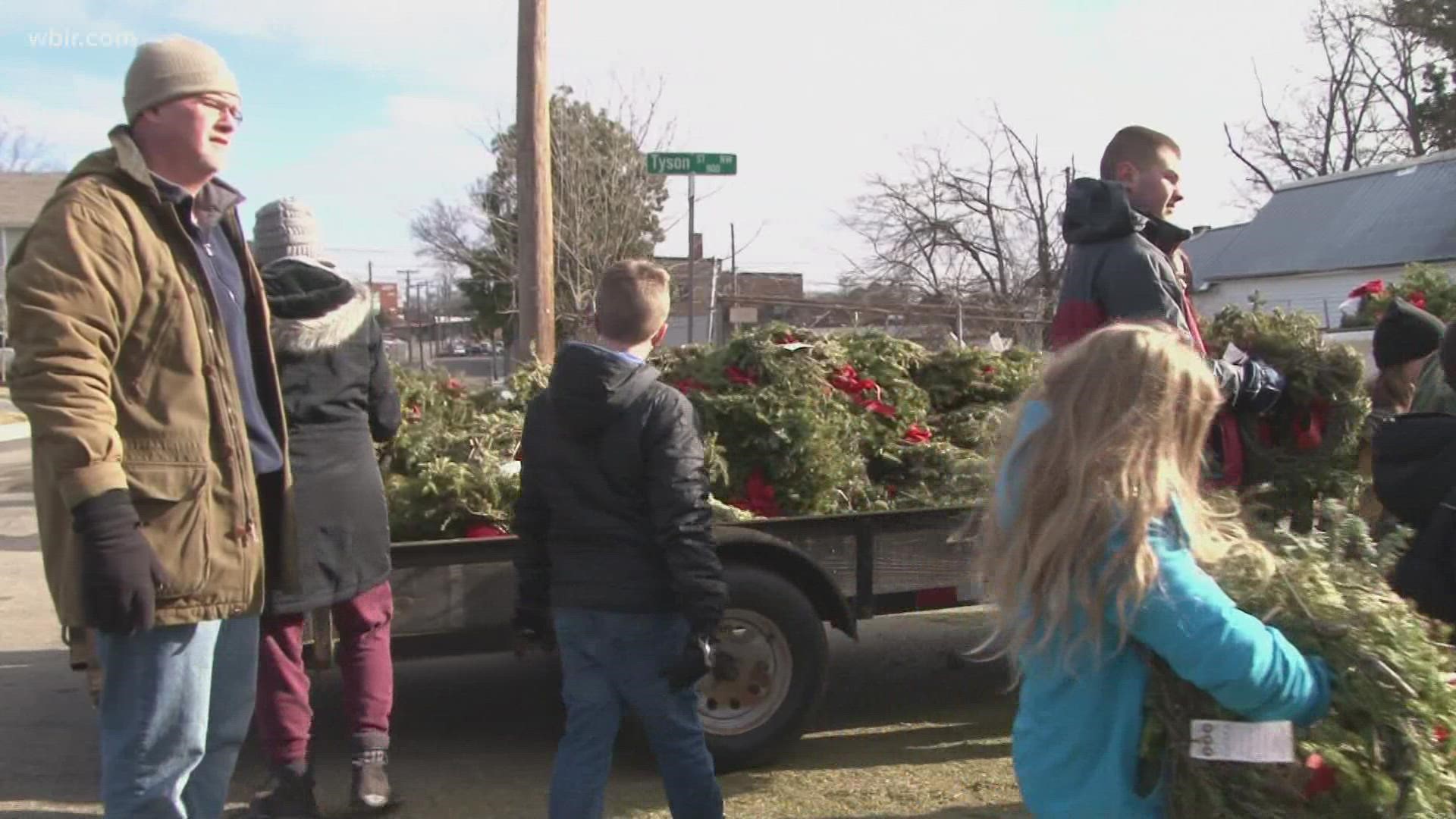 Wreaths Across America hosts cemetery cleanup