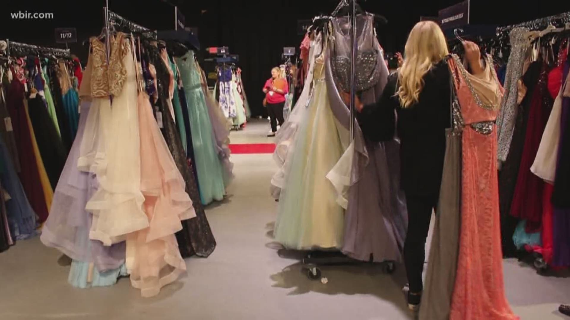 March 29, 2018: More than 200 Knox County students will soon go to prom wearing new dresses and suits, thanks to TLC and Discovery.