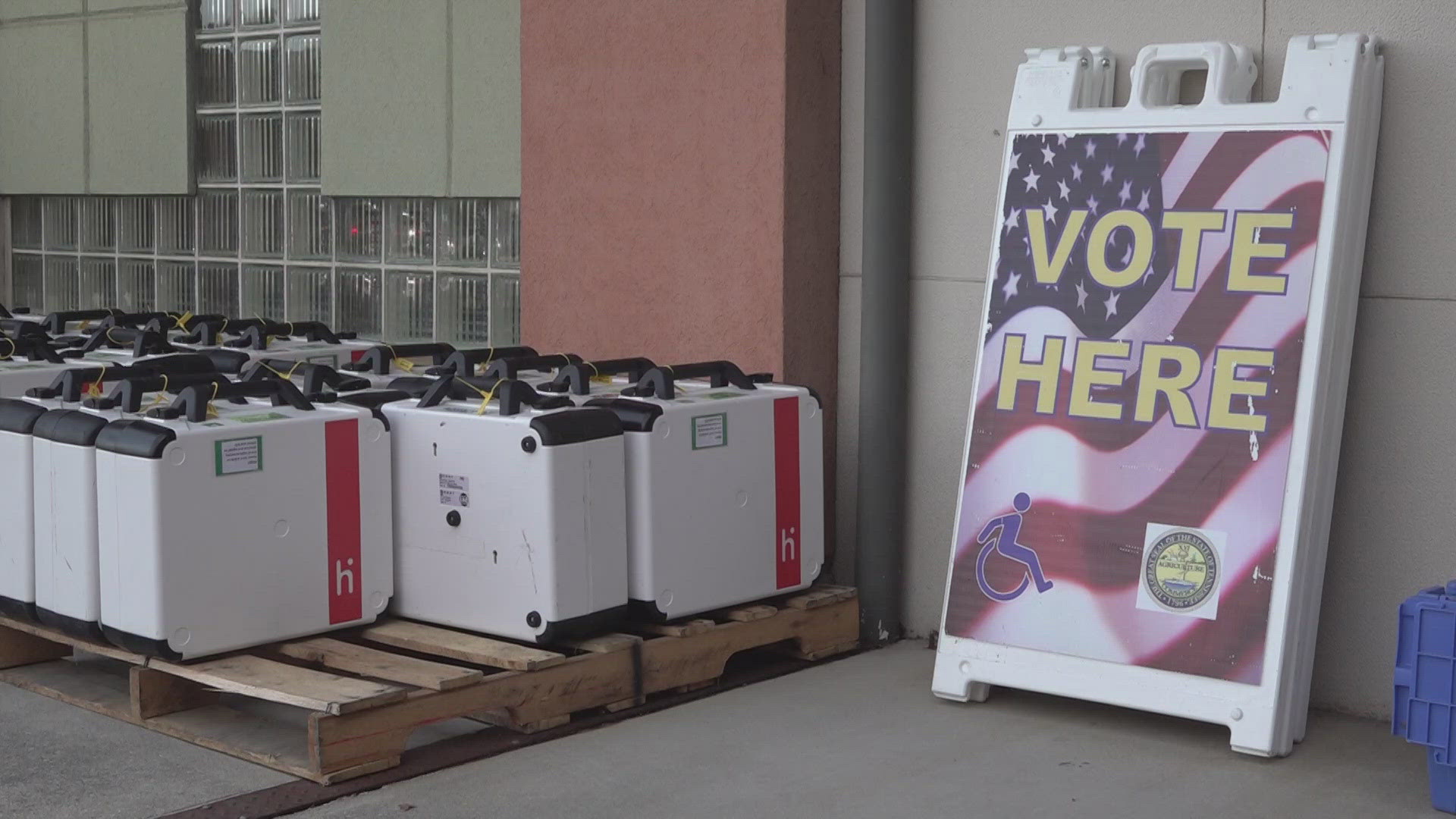 Tennessee poll workers have been preparing for Election Day and are ready to help guide voters through the process.