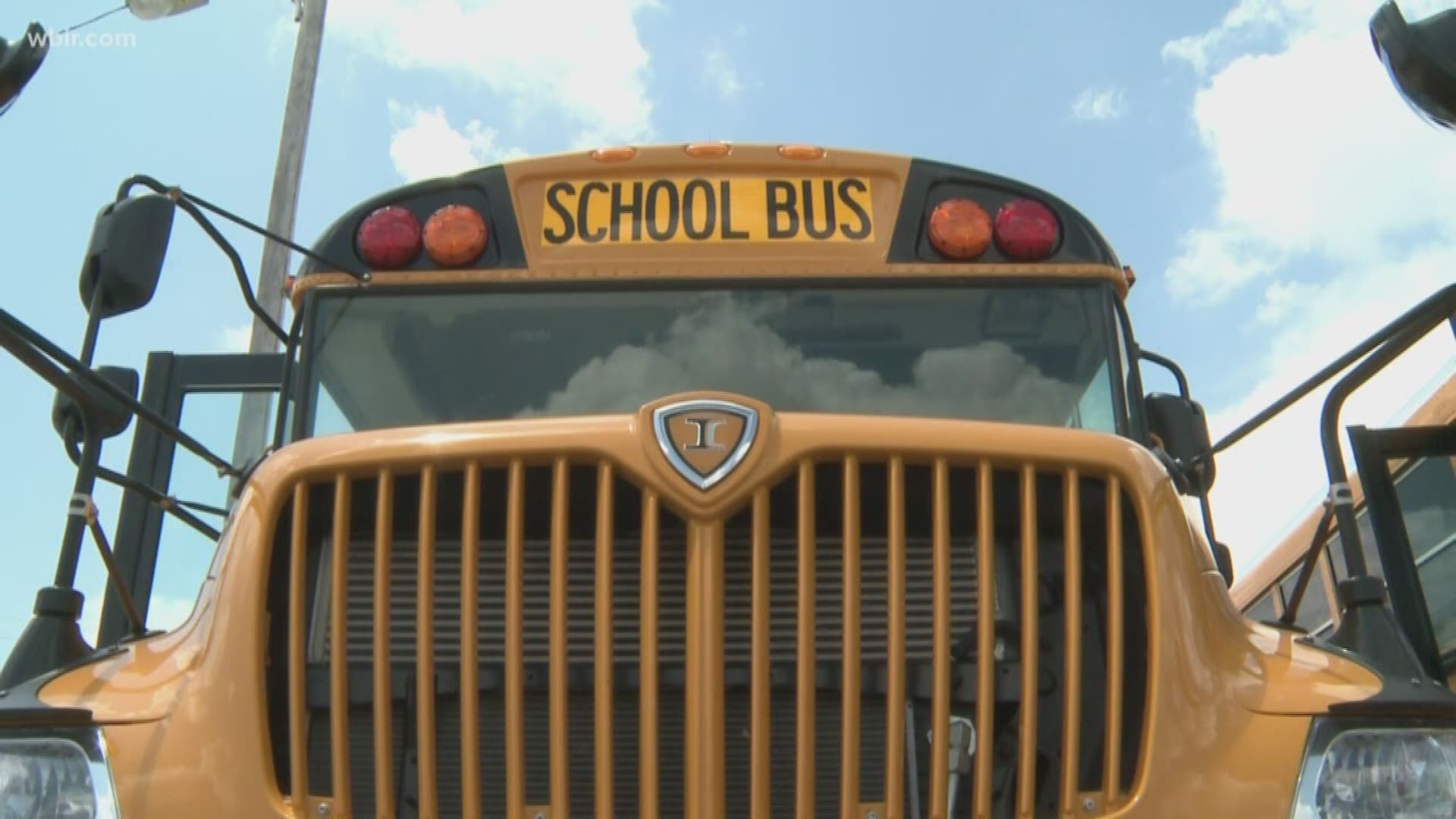 A new app lets parents track school buses in Knox County to monitor when kids will arrive and depart.