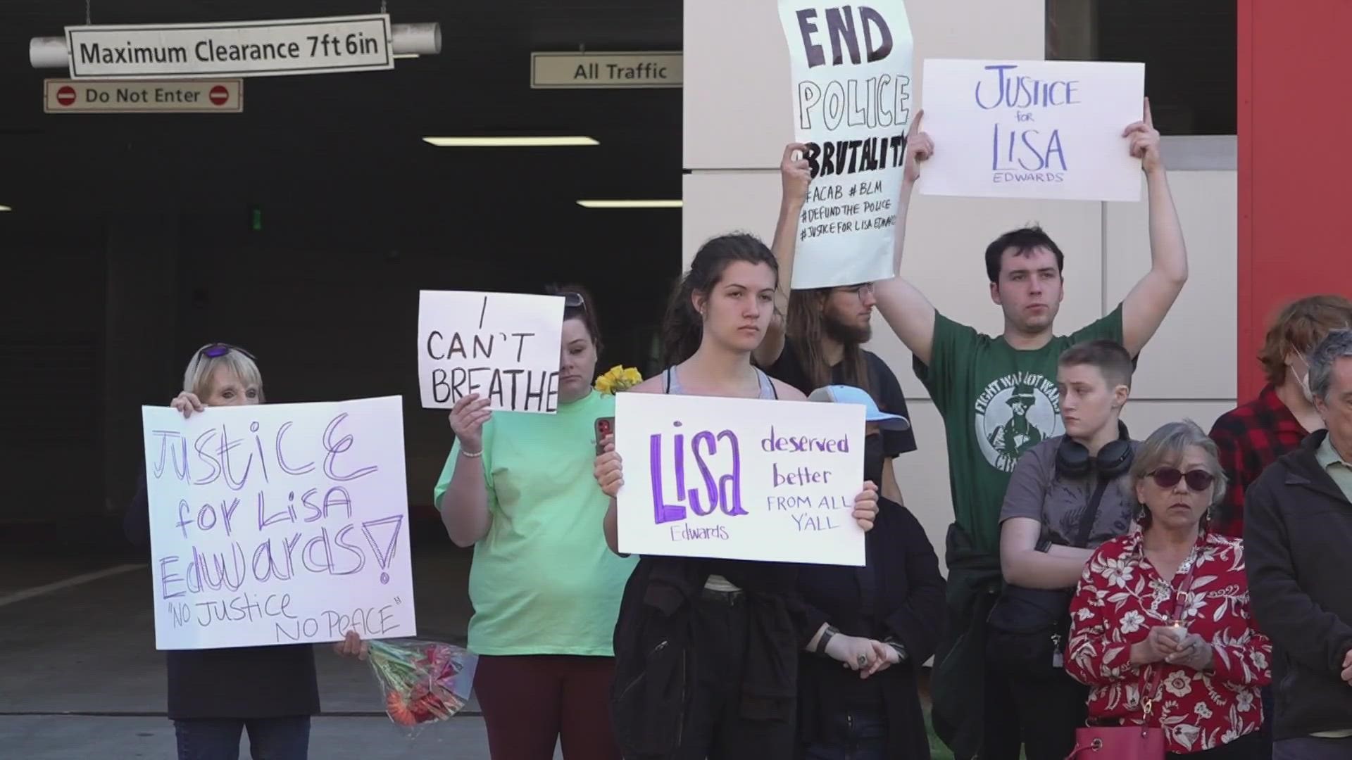 Protestors turned out in Knoxville to honor the life of Lisa Edwards and called for accountability from both the police and the hospital.