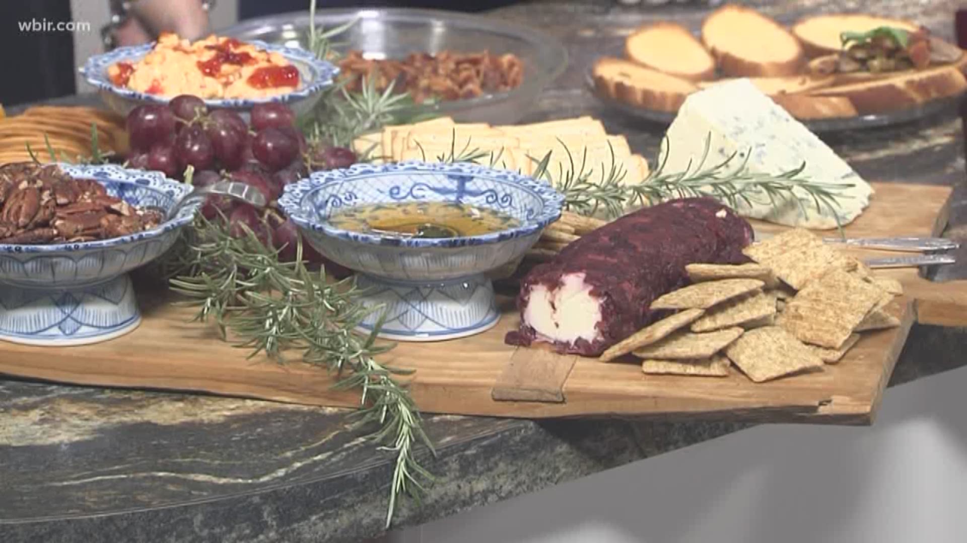 A cheese platter can be an easy solution to what to serve--here's how to do it.