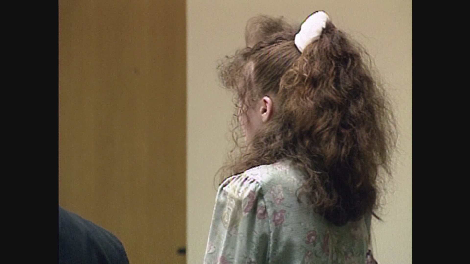 Christa Pike cries after receiving the death penalty. She wanted to hug her mother. (Video taken on March 30, 1996)