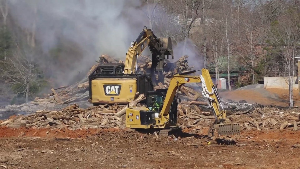 Douglas Lake debris cleanup underway after Hurricane Helene | wbir.com
