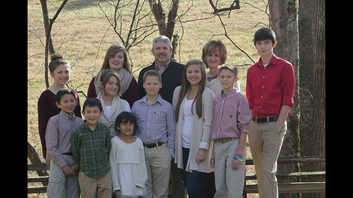 Blount County family thankful for 14 children | wbir.com