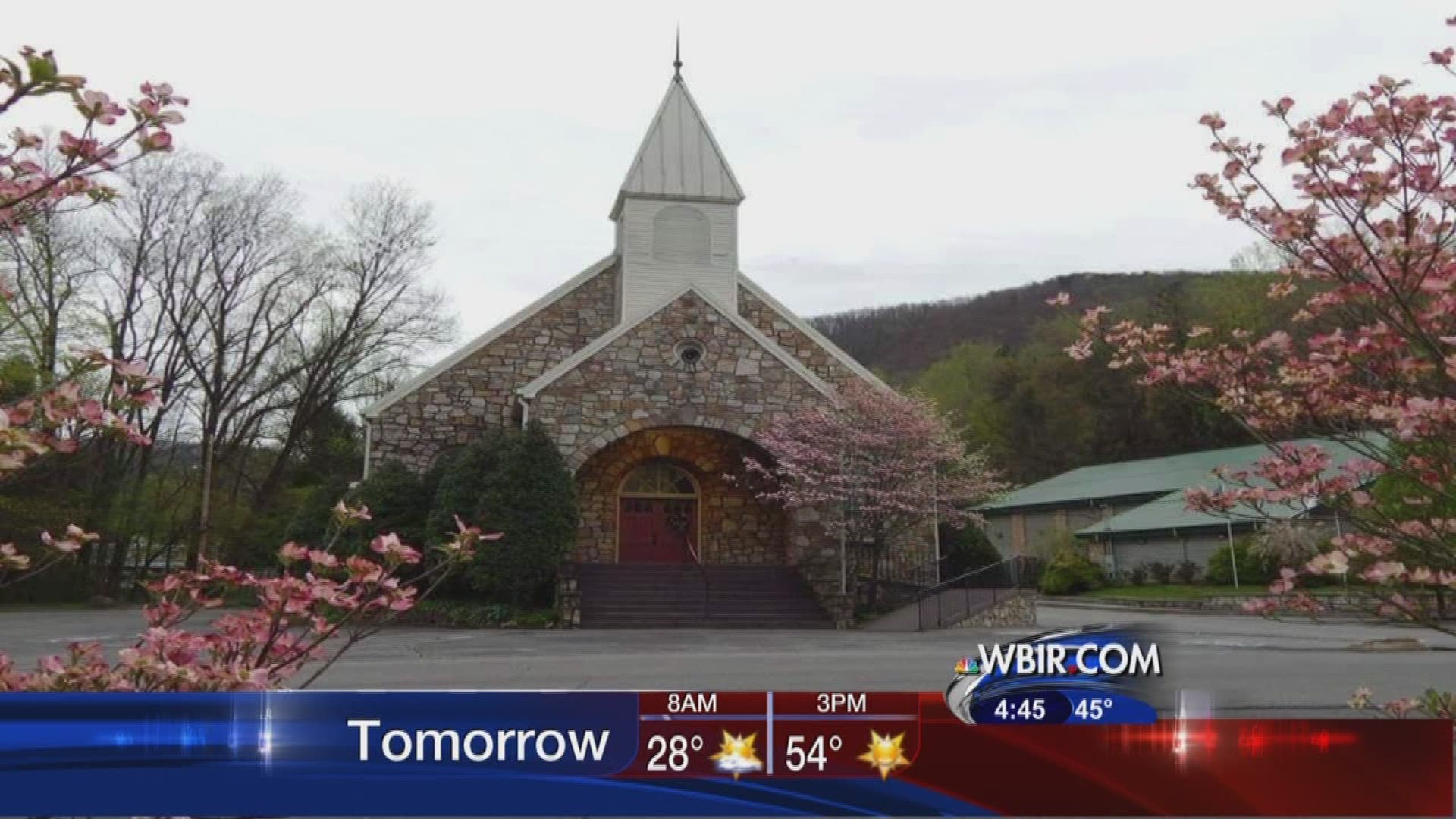 Gatlinburg church vows to rise for the ashes after fire. 12-21-16 Live at Five at Four