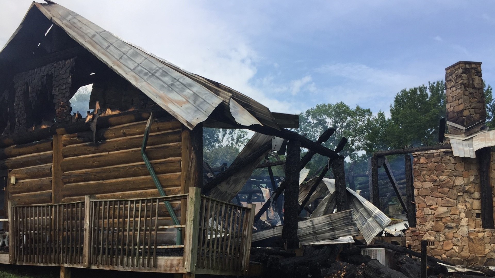 Event center at Tremont Lodge in Townsend destroyed in overnight fire ...