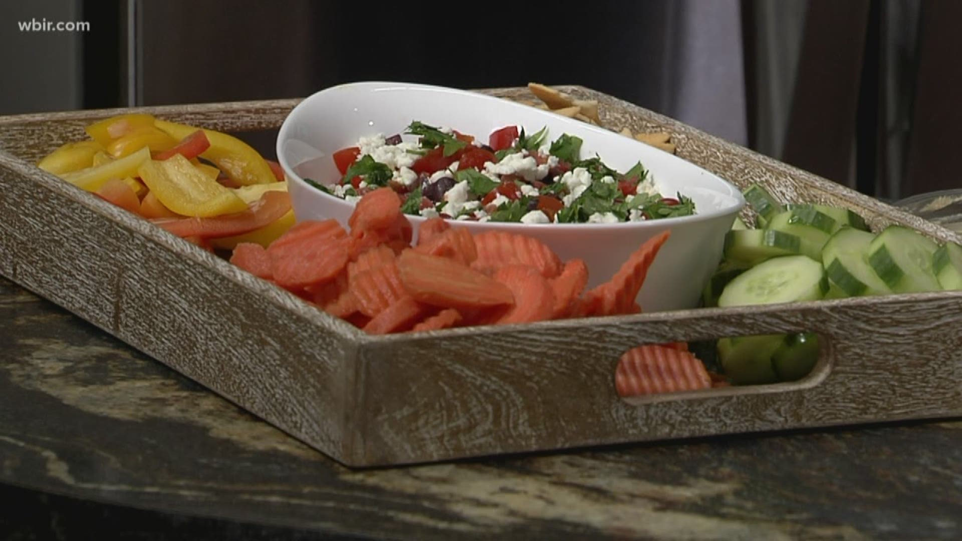 Recipe Realities shows us how to make a healthy layered Mediterranean dip.