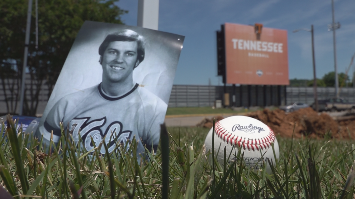 The sports world reacts to Tennessee's walk-off grand slam against Wright  State