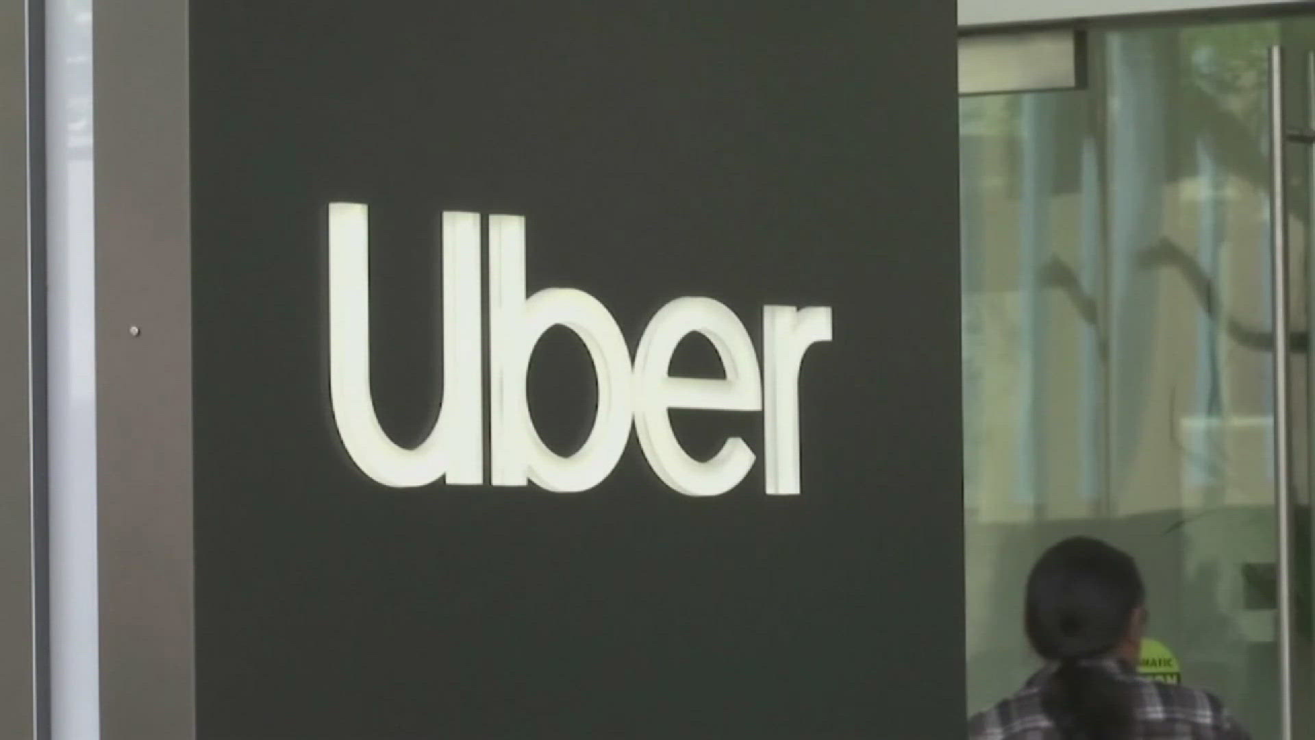 Maryville driver George Crnkovich got a call from someone claiming to work for Uber, saying her earned a bonus for his high ratings.