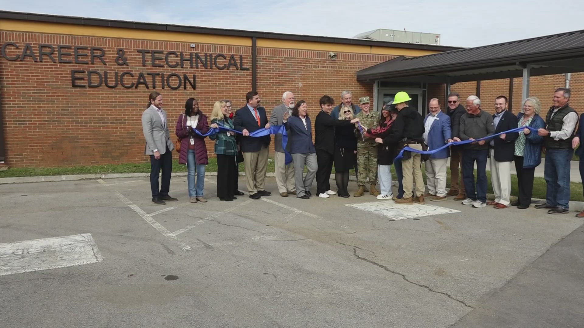 New CTE facility opens at William Blount High School | wbir.com