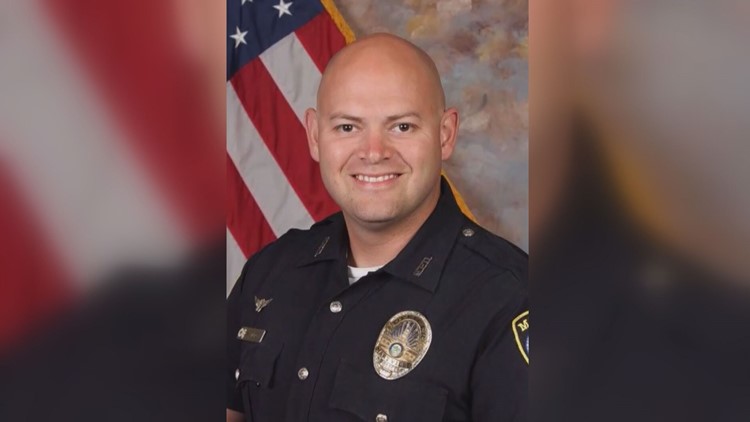 Maryville Police remember Officer Kenny Moats with honor chair | wbir.com