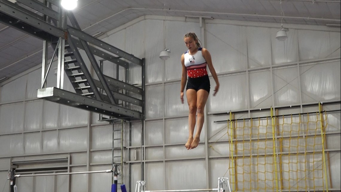 Knoxville teen competing in trampoline world championships