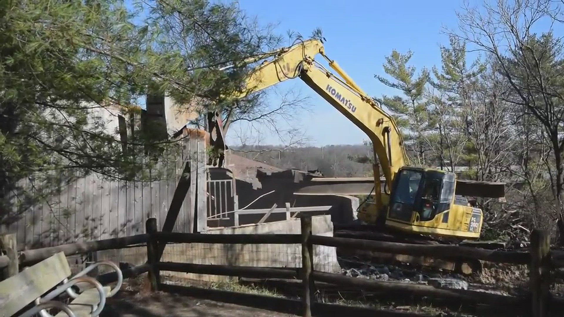 The Knoxville Zoo is doing a bit of demolition to make way for a new $10 million project (2/18/16)