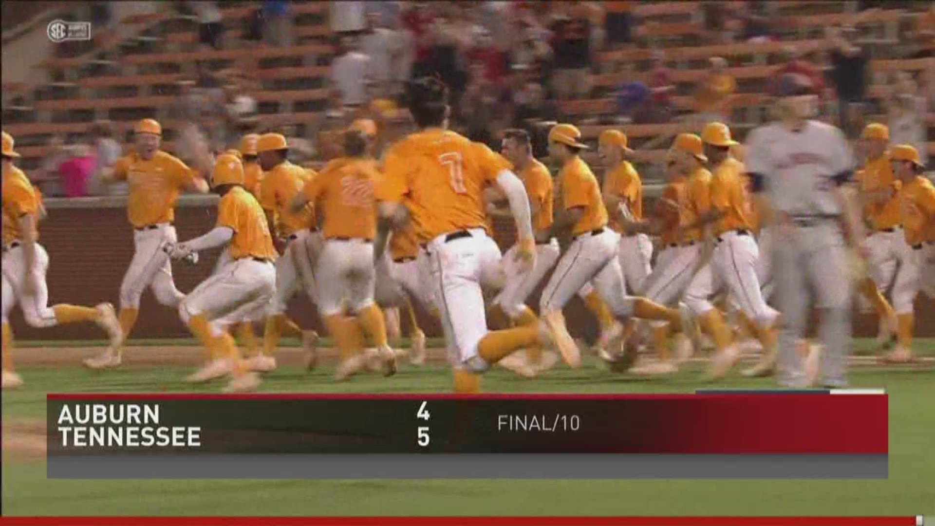 Freshman Andre Lipcius drives in fellow freshman Justin Ammons with a sac fly to lift the Vols over no. 13 Auburn.