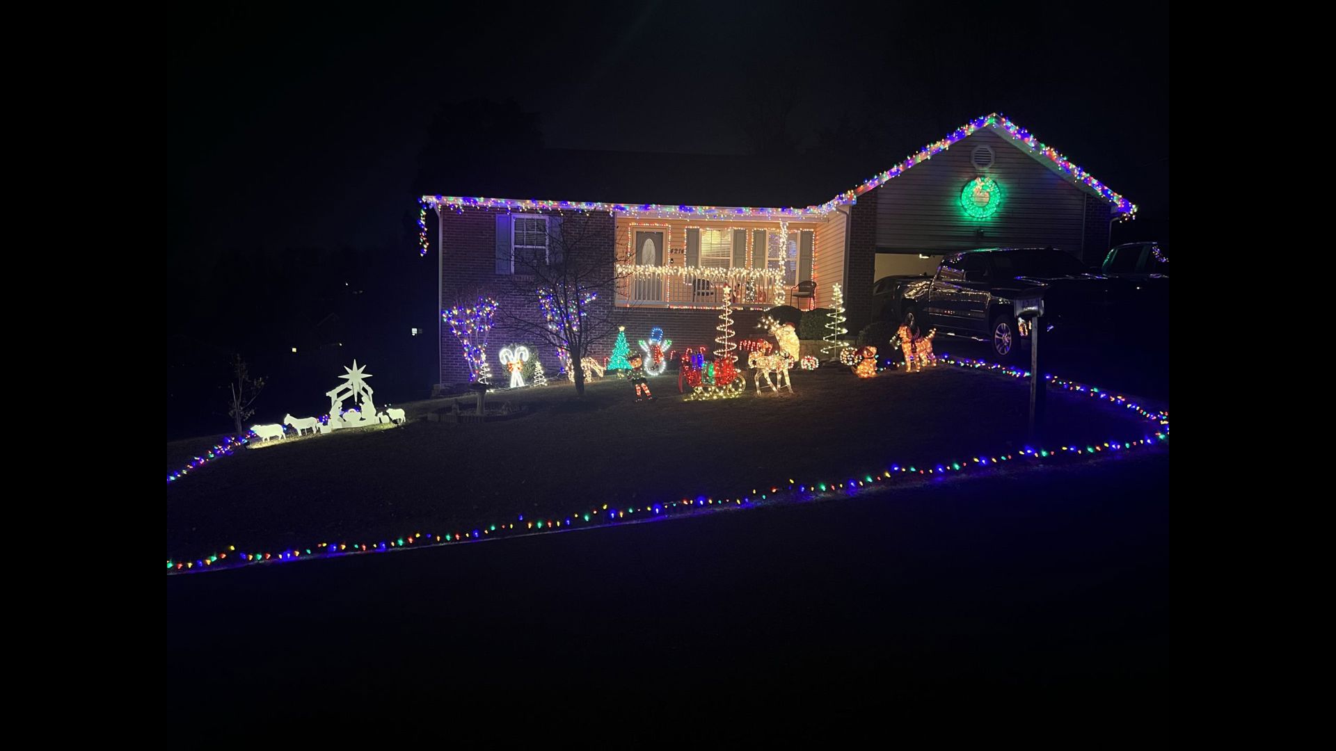 Where can I see Christmas lights in East Tennessee?
