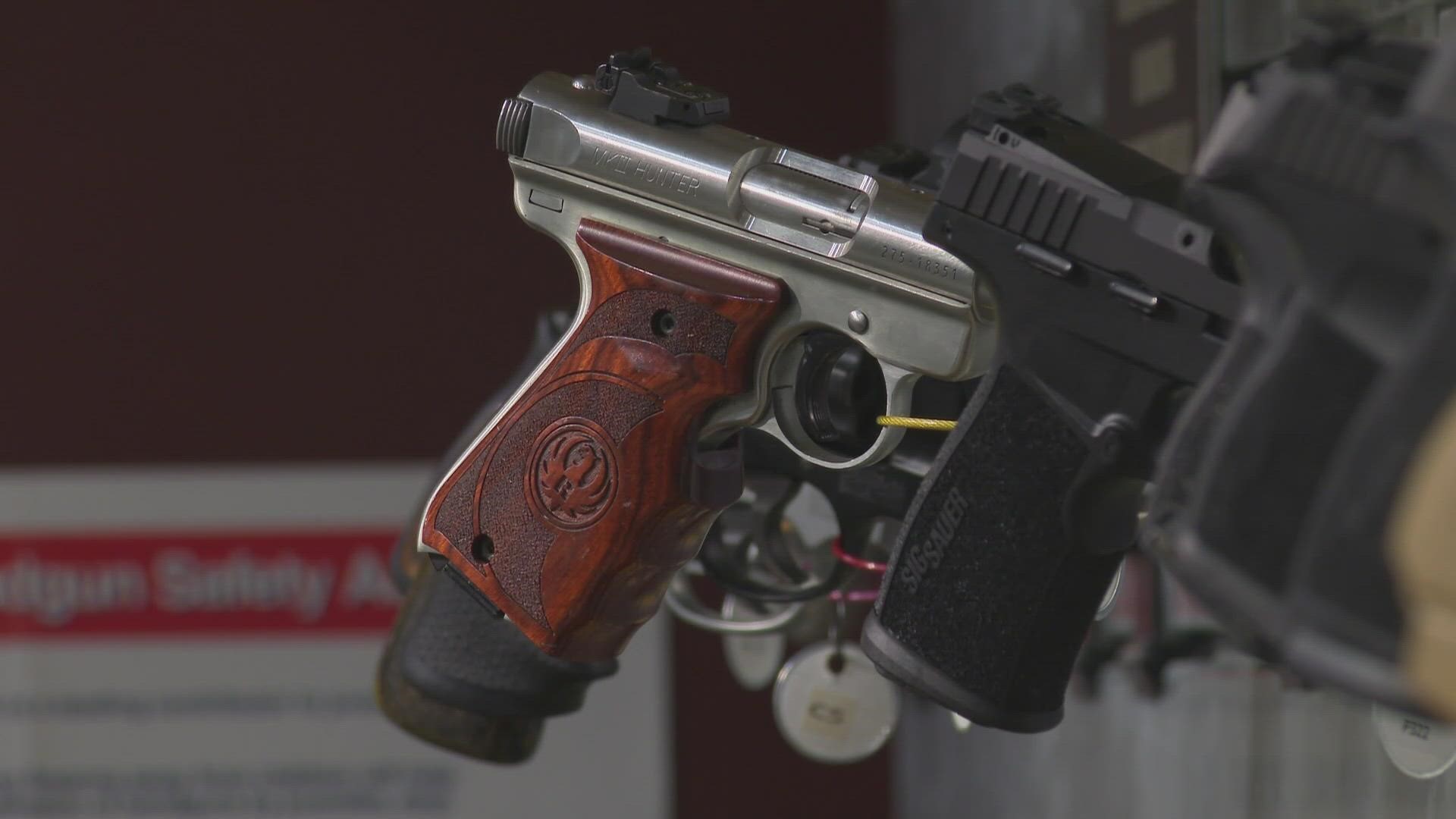 A TN lawmaker wants college students to be allowed to carry guns on campus. If the bill passes, students would undergo training and receive a permit.