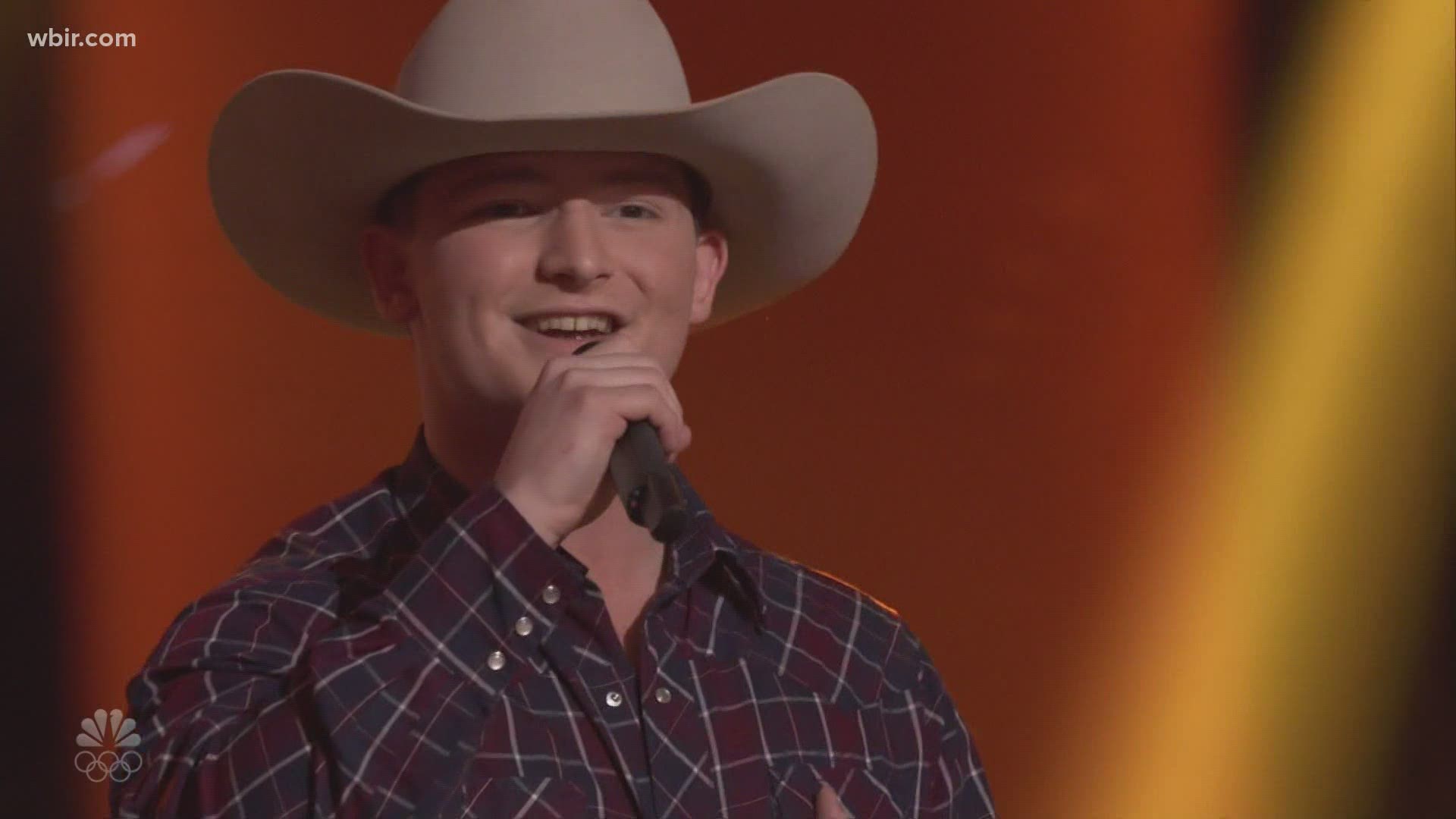 The 17-year-old impressed with his rendition of George Strait's "You Look So Good in Love."