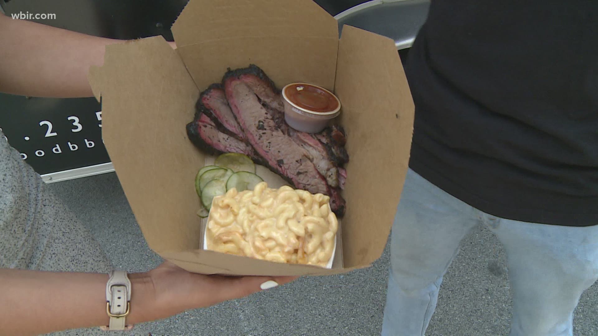 The Knoxville-based food truck serves up delicious prime beef-centric Tennessee BBQ with a little Southwestern flair!