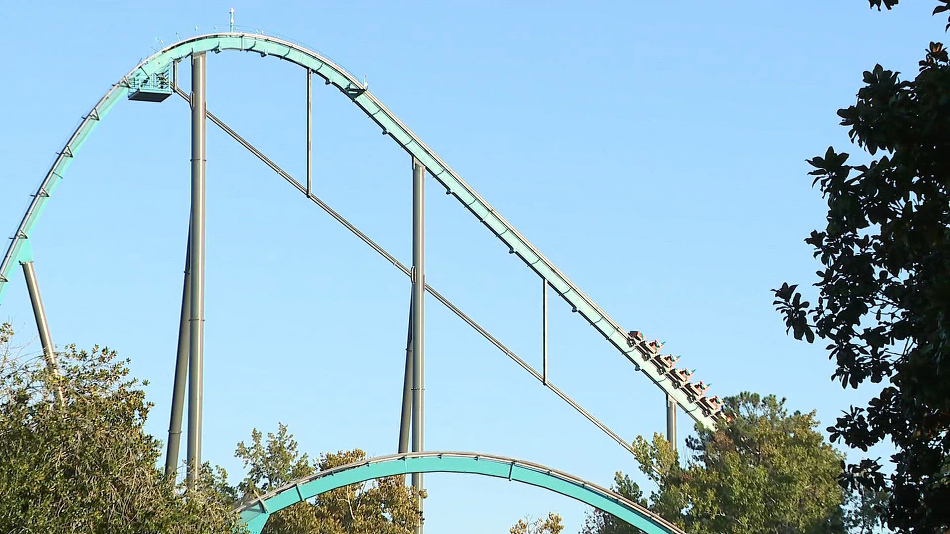 Man's death at Six Flags Over Georgia causes concern over amusement ...
