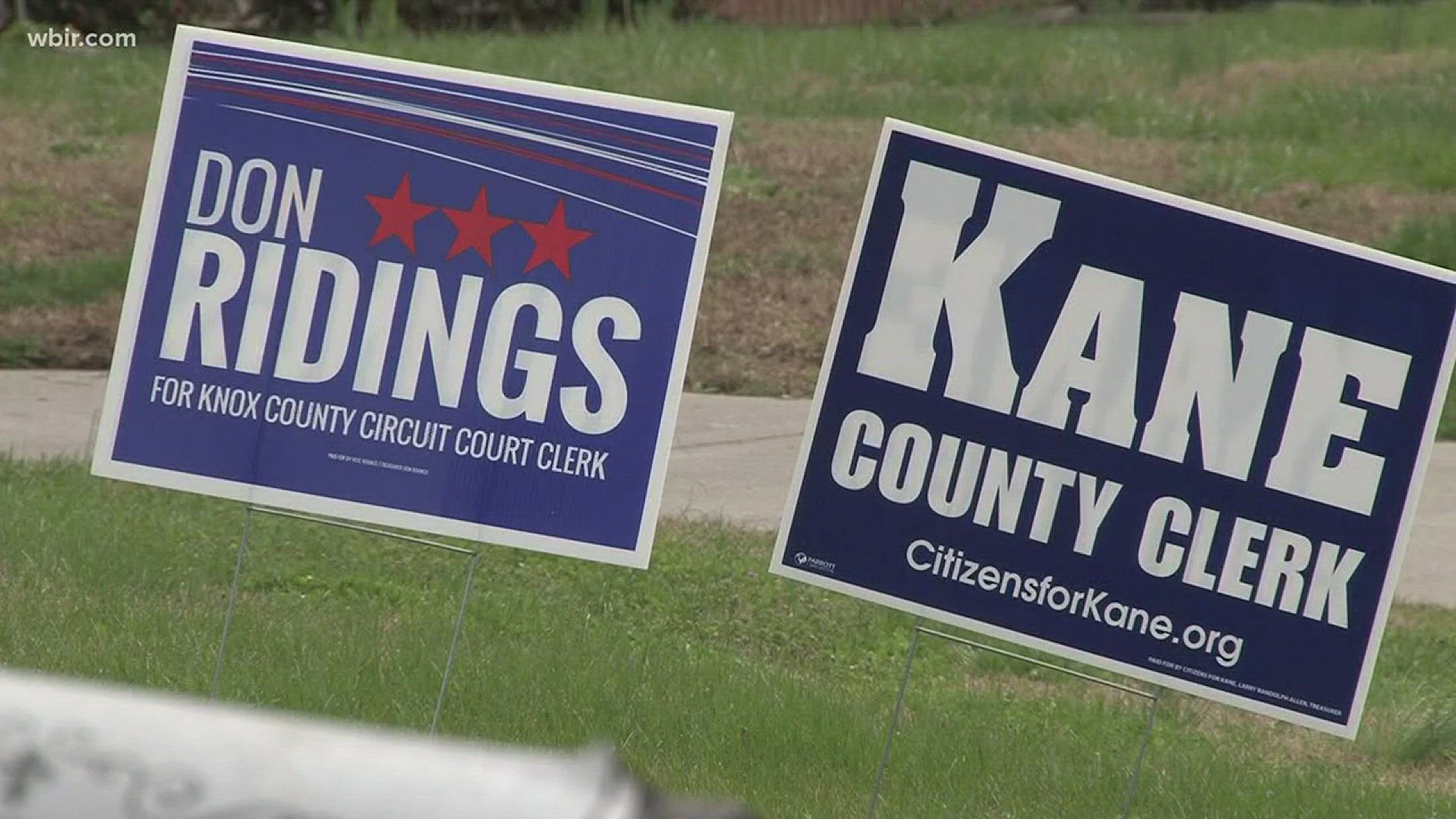 March 5, 2018: A homeowners association in Knox County is admitting it was wrong after telling homeowners to take down political signs.