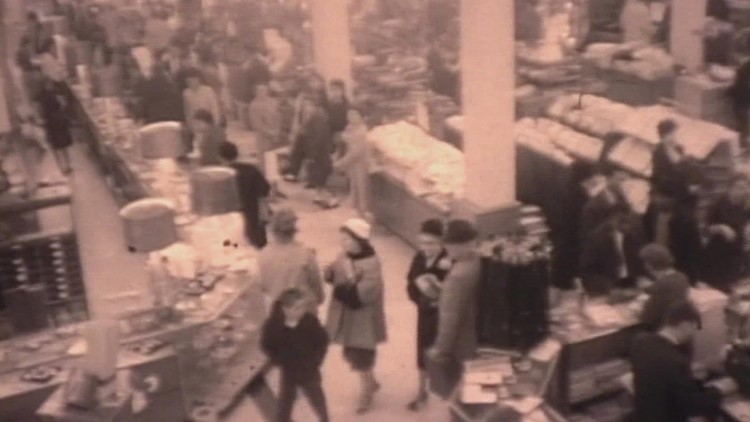 From the archives: Knoxville shoppers in 1962